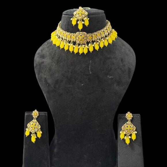 Gold Plated Yellow Beaded Choker Necklace with Stud Earrings & Maang Tikka - Picture 1 of 1